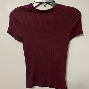 Burgundy short sleeve knit tshirt women size medium